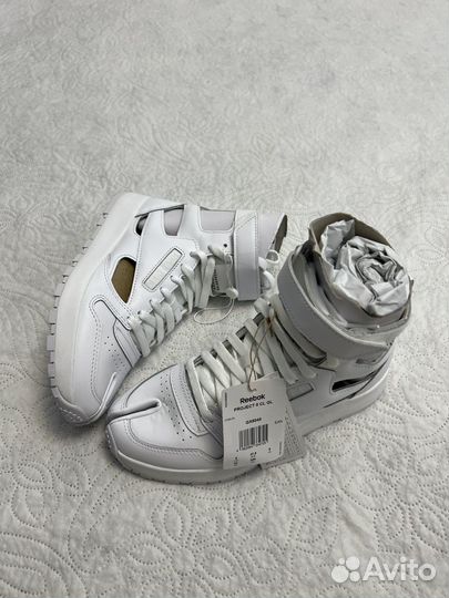 Maison Margiela Reebok Classic Leather Tabi High