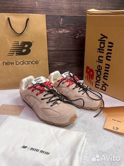 Кроссовки New Balance 530 Miu Miu