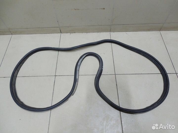 Уплотнитель багажника V5 2013