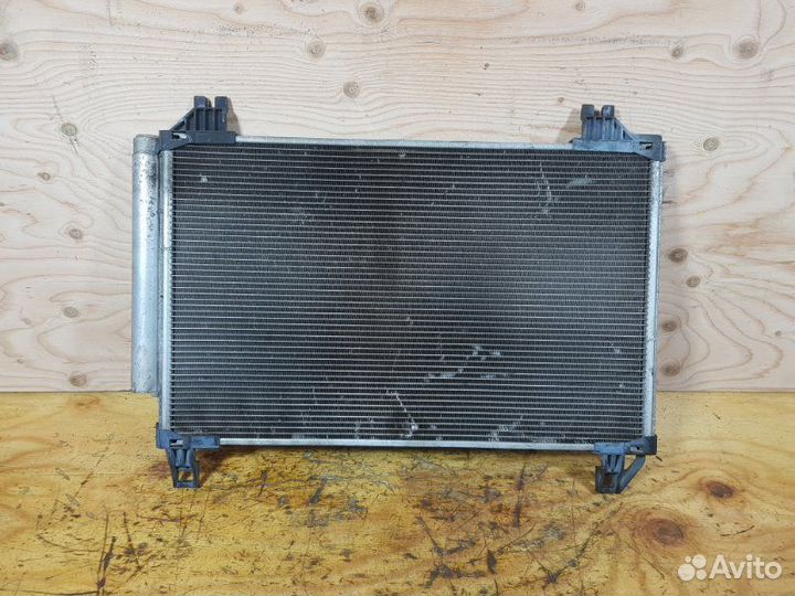 Радиатор кондиционера Toyota Vitz SCP90 2szfe 2010