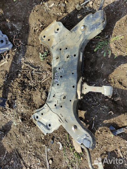 Подрамник передний Kia Rio 3 QB G4FC 2016