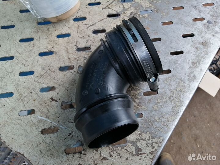 Патрубок впускного коллектора PT204 Jaguar LR