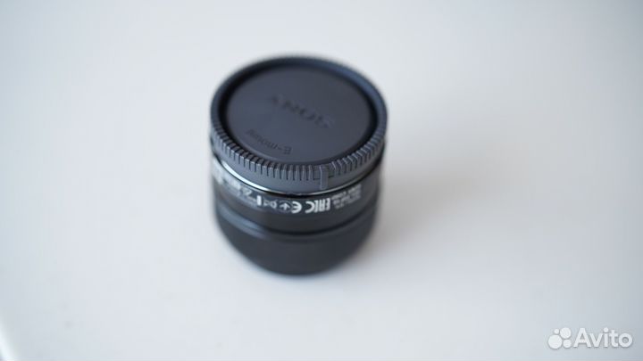 Объектив sony e 35mm 1.8