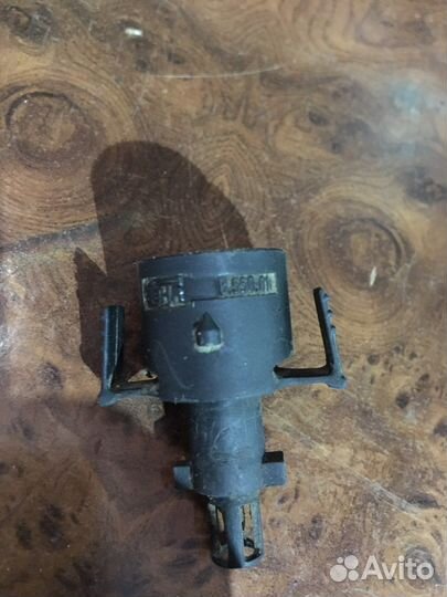 Датчик температуры воздуха Mercedes W140