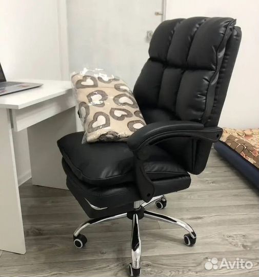 Компьютерное офисное кресло с массажем (новые)