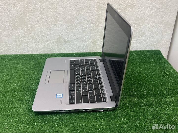 Hp elitebook 820 g3 i3/ 8 гб озу/ ssd 240