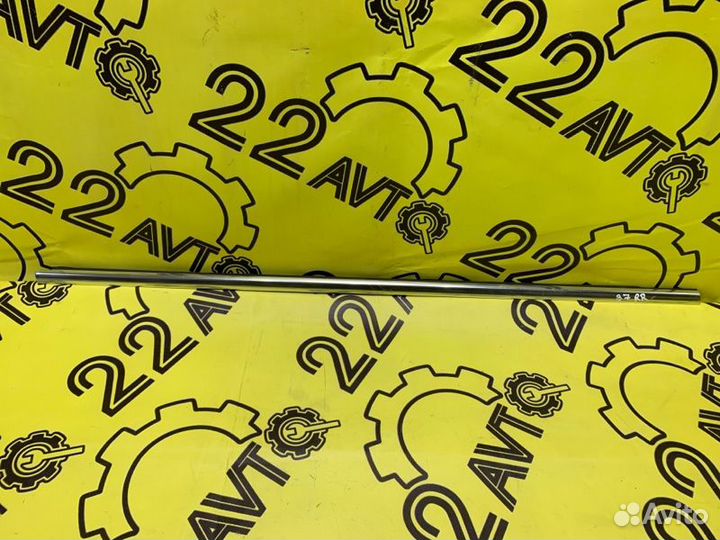 Молдинг стекла (на дверь) задний правый Volkswagen