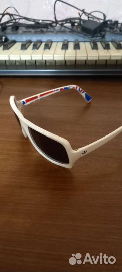 Очки adidas Originals солнцезащитные