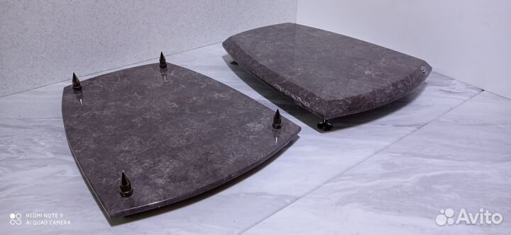 Подставки под акустику из искусственного камня