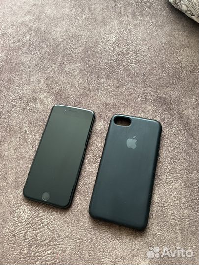 Телефон iPhone 7 32g