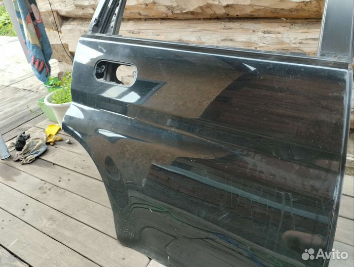 Задняя дверь, honda h-rv чëрного цвета