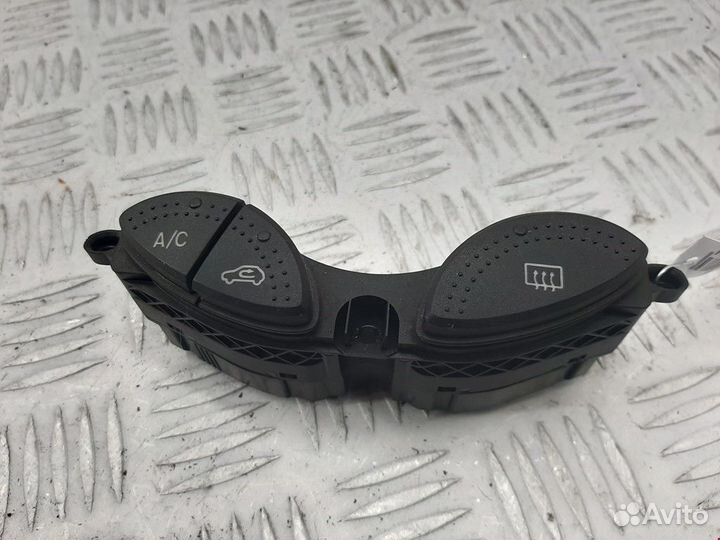 Кнопка обогрева заднего стекла Ford Focus 2000