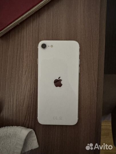 iPhone SE (2020), 128 ГБ