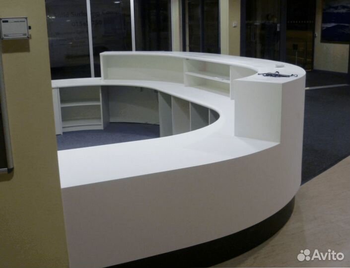 Барная стойка для клиники кварцевого агломерата