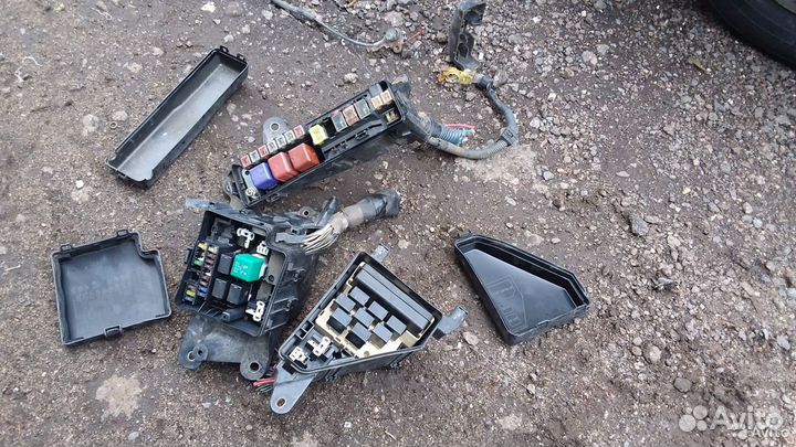 Блок предохранителей реле Lexus Ls430 Celsior