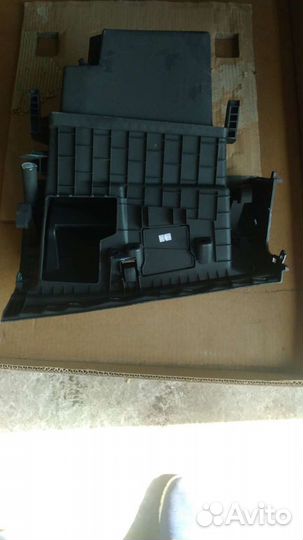 Бардачек Renault Megane lll 2013г