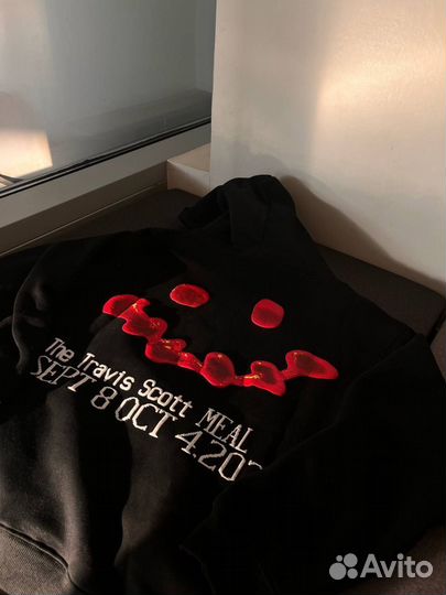 Худи от Travis Scott