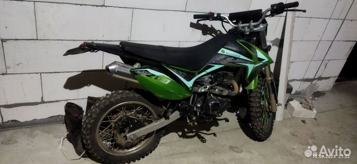 Продам мотоцикл Motoland rz 200