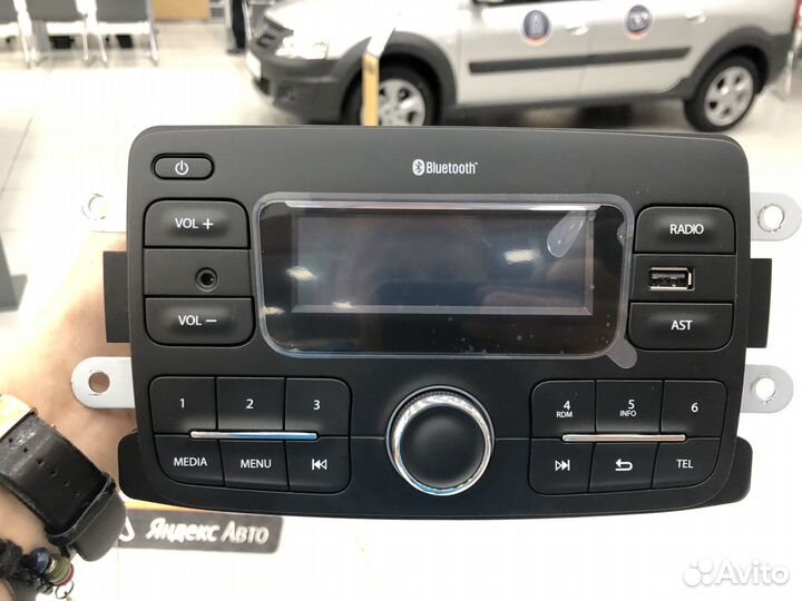 Автомобильная магнитола