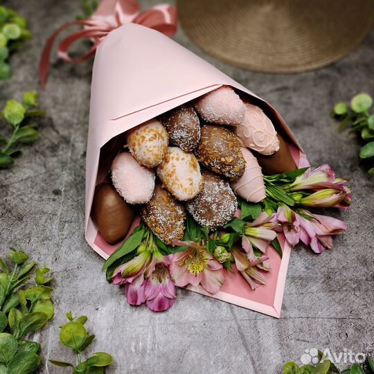 Букет из клубники в шоколаде, клубника в шоколаде