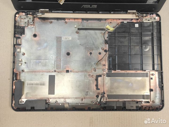 Корпусные детали (разбор) Asus X555S