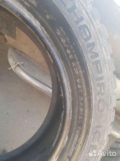 GT Radial Champiro IcePro 215/60 R17