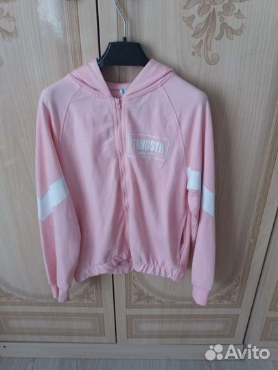 Спортивная одежда для девочки