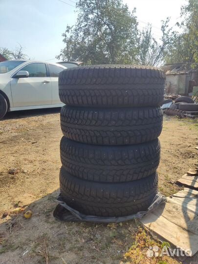 Maxxis HT-750 Bravo 235/65 R17 201