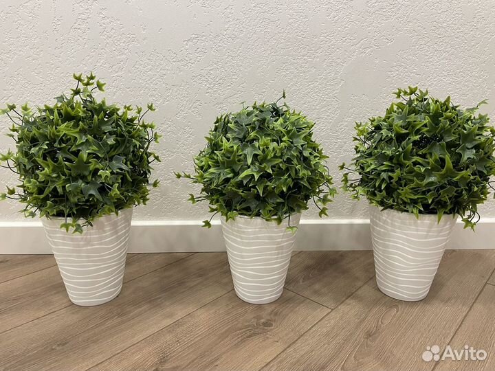 Искусственные цветы в горшках