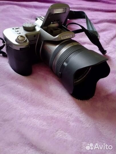 Цифровая фотокамера Panasonic