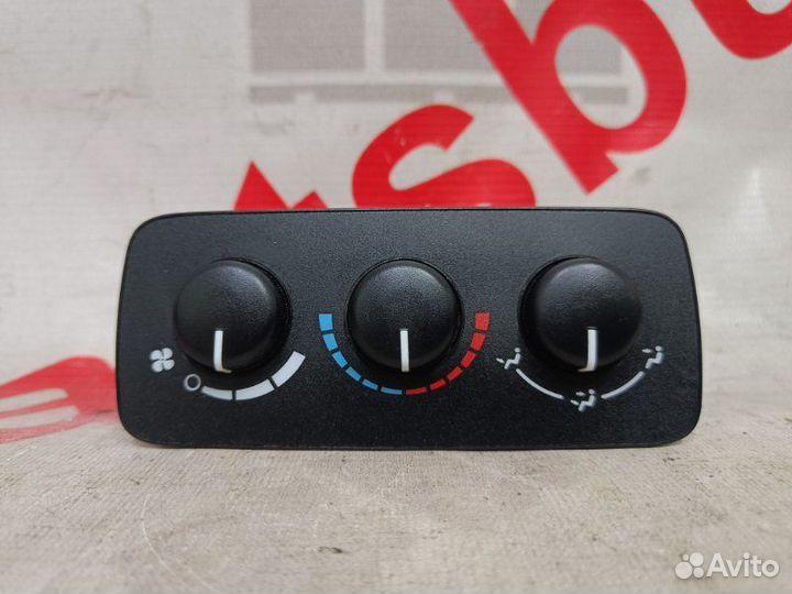 Блок управления отопителем задний Jeep Commander