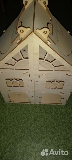 Домик кукольный,деревянный