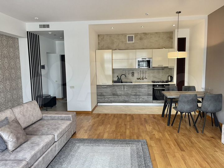 2-к. квартира, 90 м², 5/10 эт.