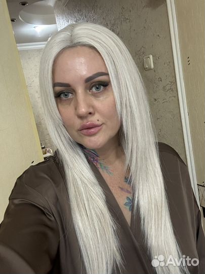 Парик блонд лесенка на сетке 70 см