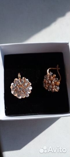 Золотые серьги