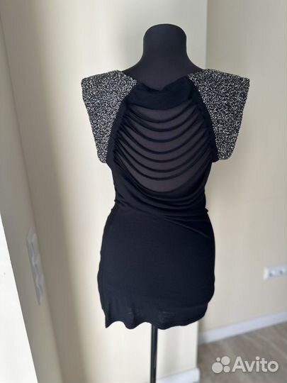 Шикарный топ Guess 42/44 рос