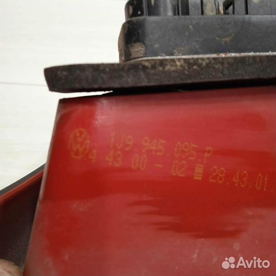 Фонарь задний левый Volkswagen Golf 4 универсал