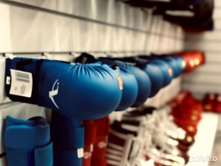 Новые перчатки для бокса, рукопашного боя и карате