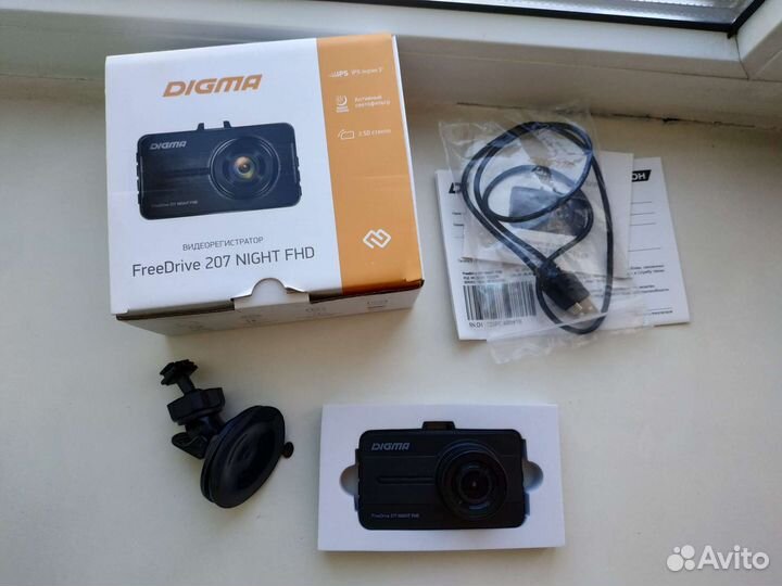 Видеорегистратор Digma FreeDrive 207 Night FHD
