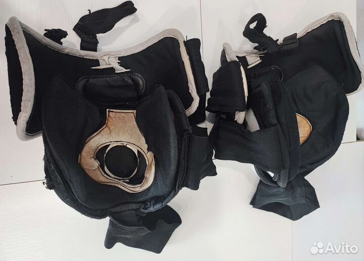 Наколенники хоккейного вратаря