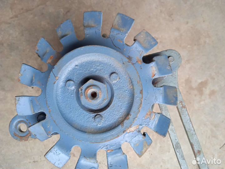 Генератор на трактор т150