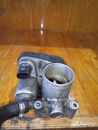 Дроссельная заслонка Фольксваген Гольф 4 / Октавия