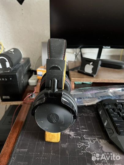 Подставка для наушников