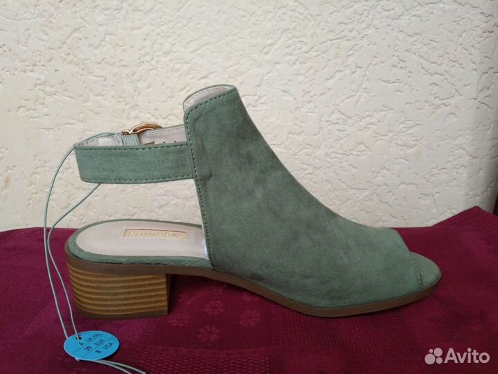 Босоножки женские 39 размер новые