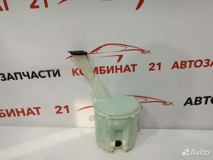 Бачок омывателя Toyota Yaris Verso Probox Succeed