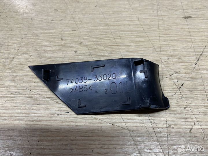 Накладка ручки внутренней левая Toyota Camry 70