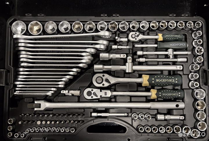 Тележка с инструментом Rock Force 142 предмета