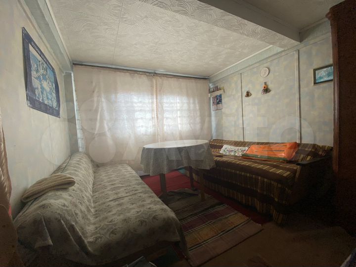 Дом 15,6 м² на участке 3,8 сот.