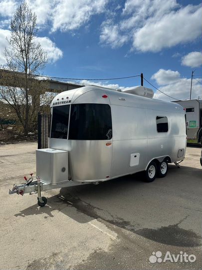 Прицеп-дача AIRSTREAM Classics, 2024