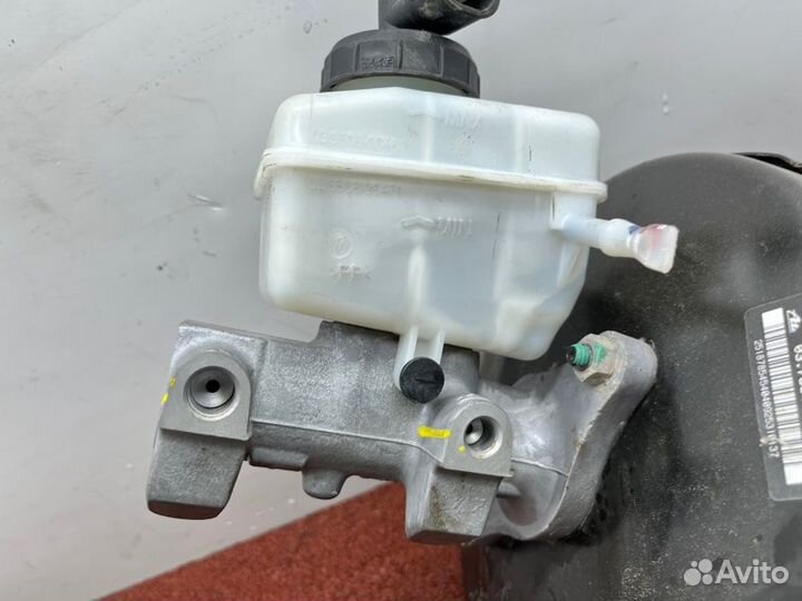 Вакуумный усилитель тормозов Renault Duster
